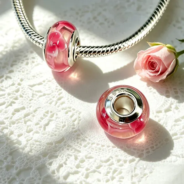 Silber-Lotus-Charm 2