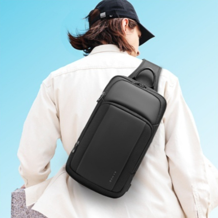 Brusttasche