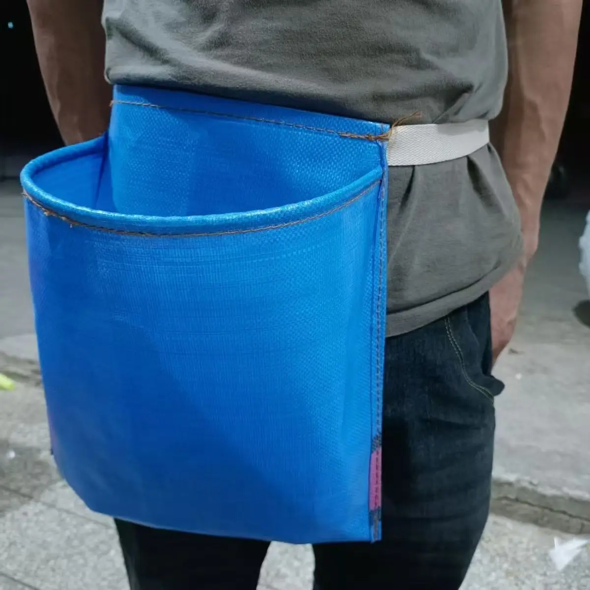 Wasserdichte Ernteschürze mit Hüfttasche 2
