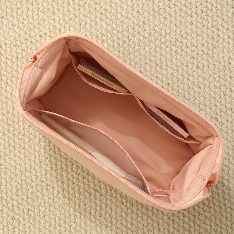 Wolkenform Kosmetiktasche mit Stahlrahmen 4