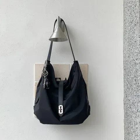 Bucket-Schultertasche