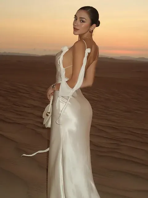 Rückenfreies Blumen-Maxikleid 1