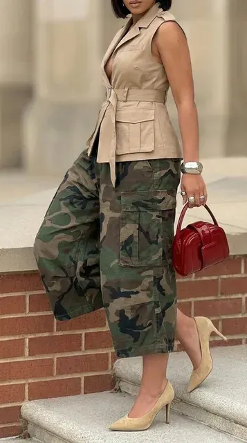Camouflage-Cargo-Caprihose 2