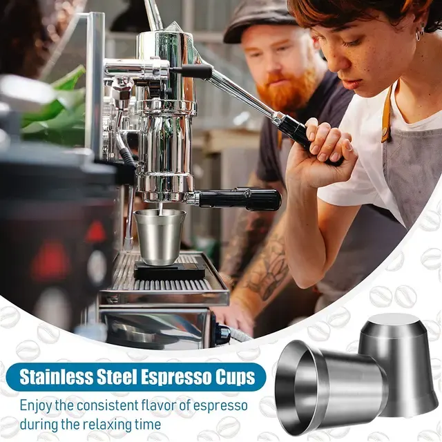 isolierte Espressotasse 2