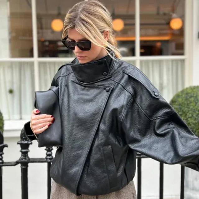 Damen Bomberjacke aus Kunstleder, Schwarz 2