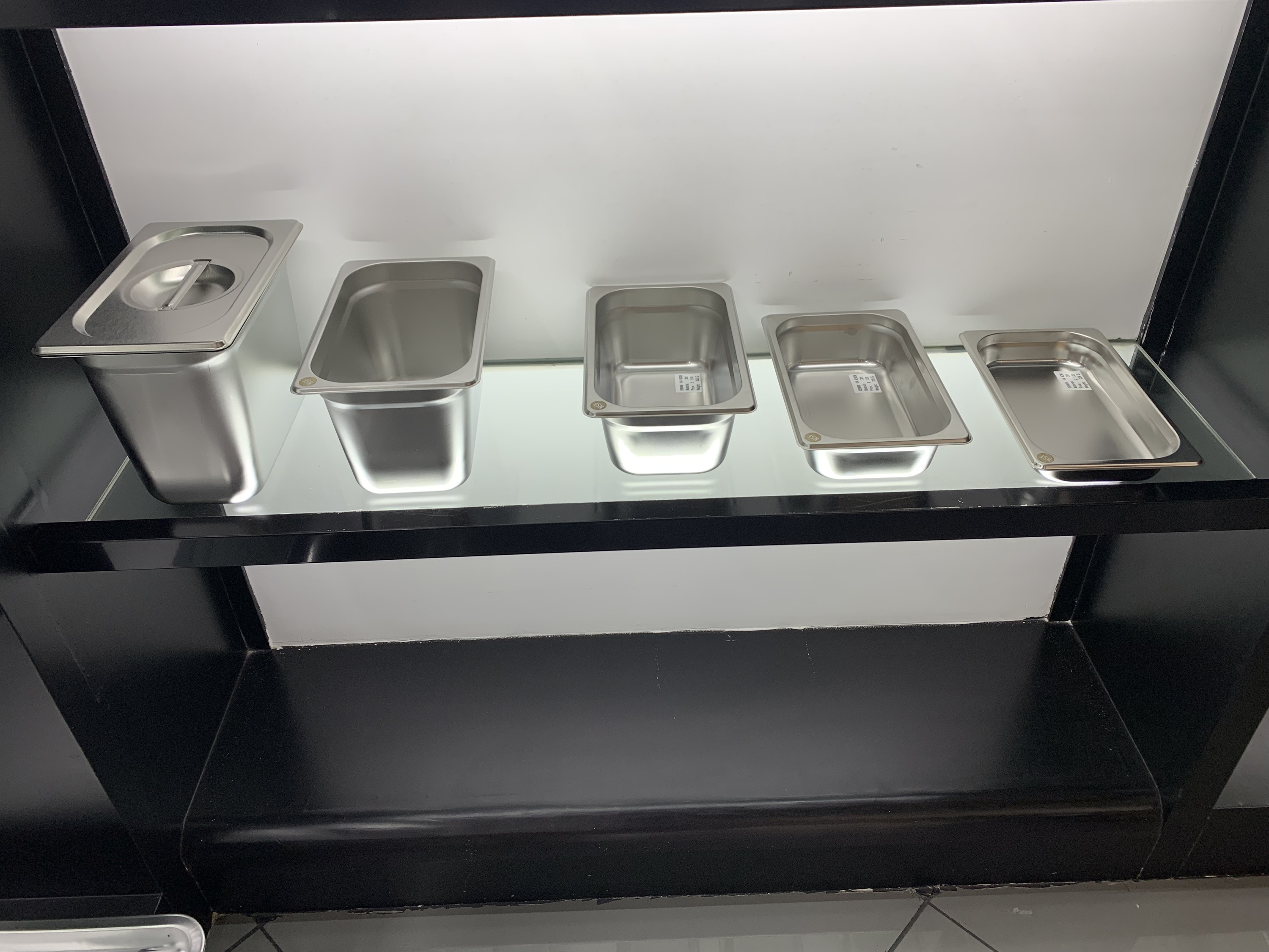 Perforierte Edelstahl GN-Pfanne 1/4 Gastronorm 2
