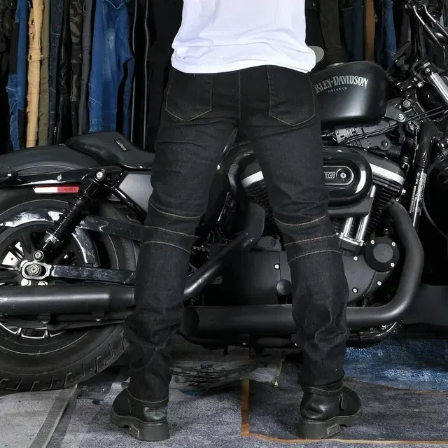Sturzfeste Motorradhose für alle Jahreszeiten 3