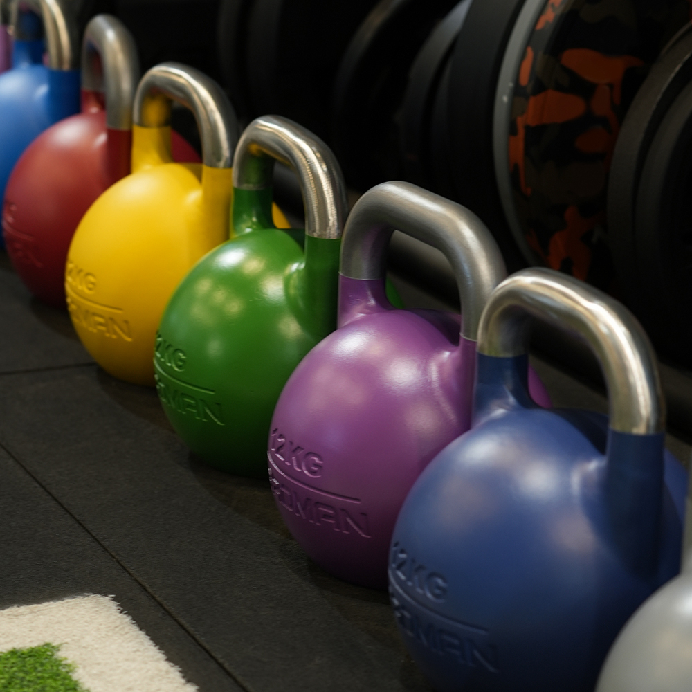 Stahl-Trainingskettlebell in Farbe 4