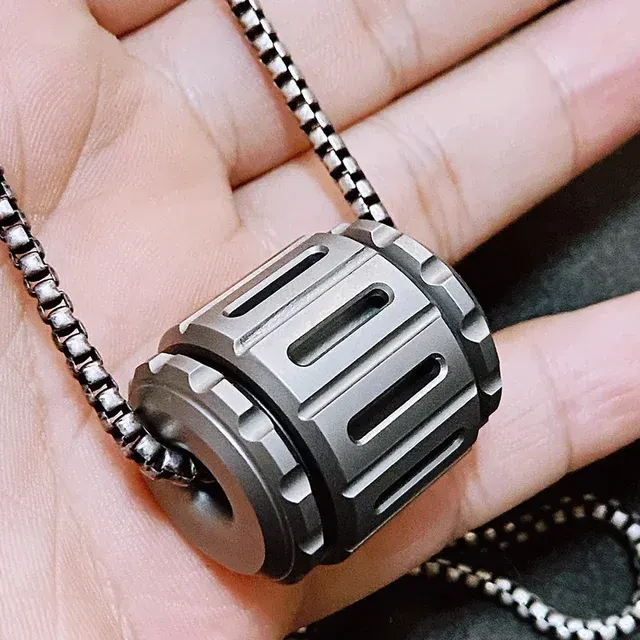 Titan-Fidget-Gyro 3