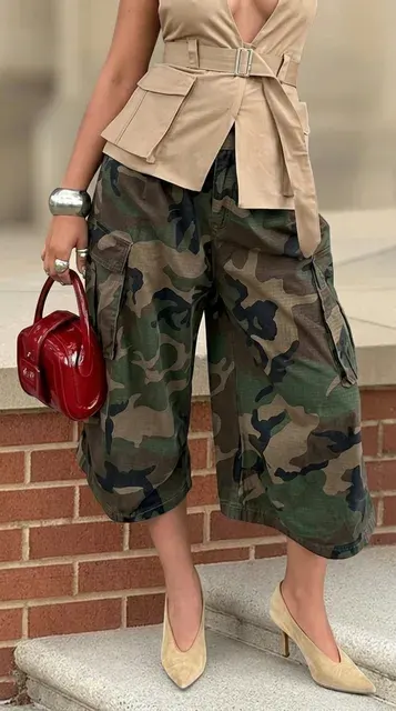 Camouflage-Cargo-Caprihose 3