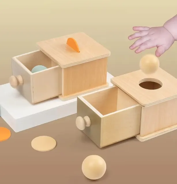 Holz-Montessori-Ballschublade mit Vollset 3