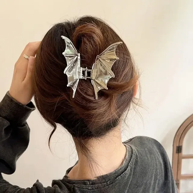 Gothic-Metall-Haarspangen mit Fledermaus-Motiv 3