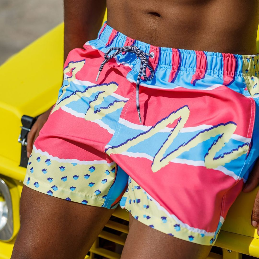 Batik-Print Herren Badeshorts im Surf-Stil 2