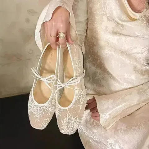 Spitzen-Mary-Jane-Ballerinas
