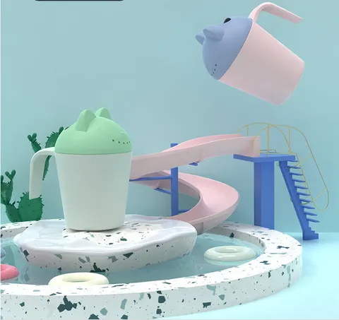 Babyschöpfbecher