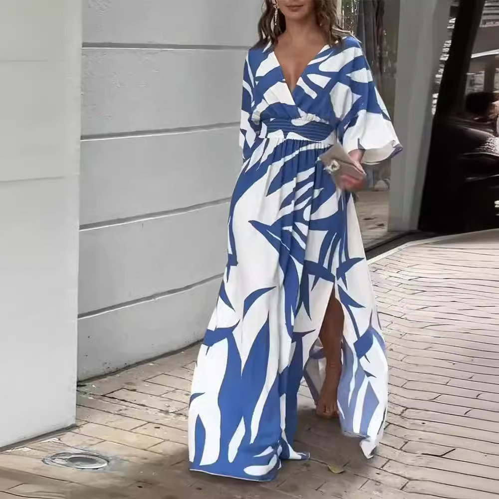Gemustertes Kleid mit Schlitz 2