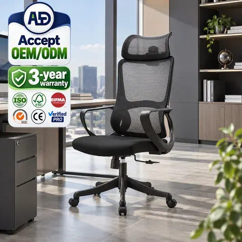 Ergonomischer Bürostuhl mit Kopfstütze und Netzbezug