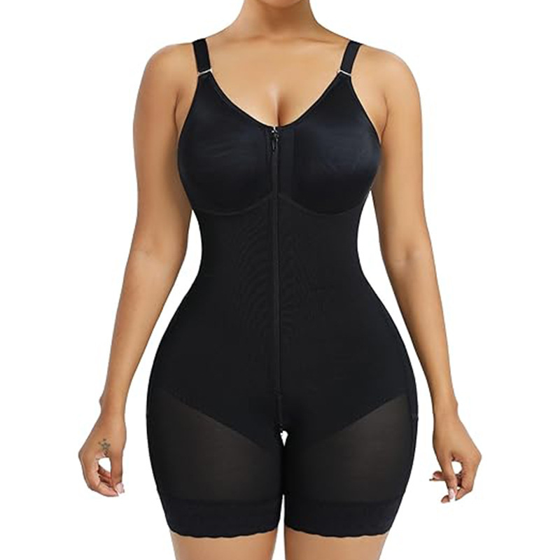 Figurformender Shapewear-Body mit Spitze