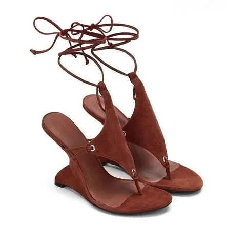 Riemchen-High-Heels