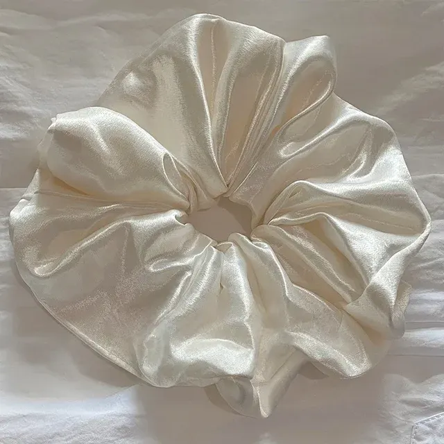 Weißes Satin-Haargummi für Pferdeschwanz 3