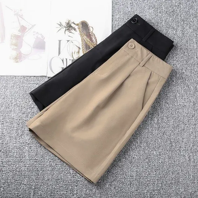 Khaki-Weite-Shorts 2