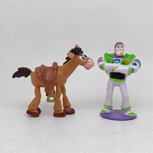 Cartoon-Actionfiguren-Set mit Cowboy und Astronaut 2