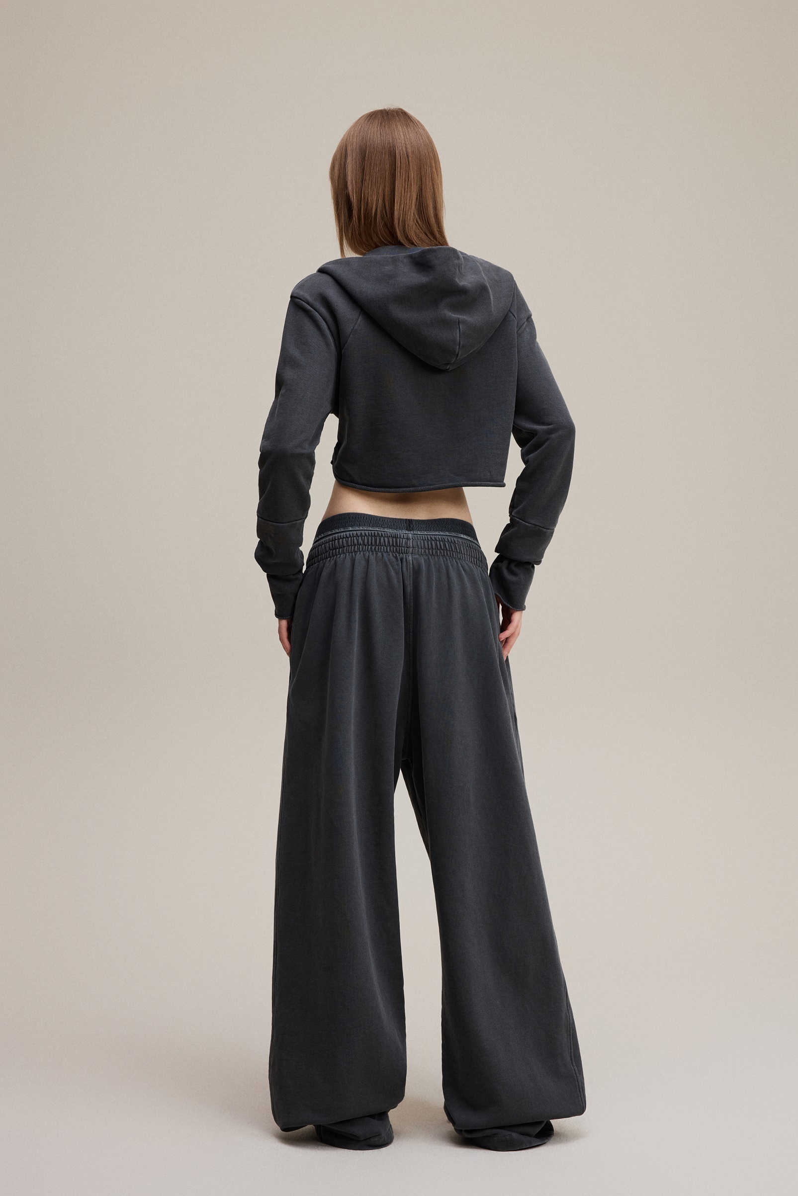 Lockere Damenhose mit Weitem Bein 3