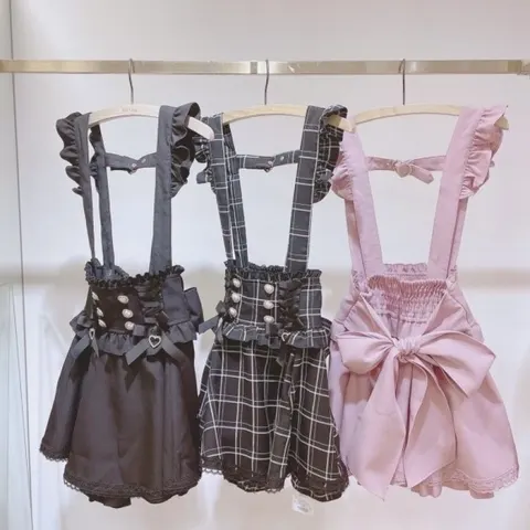 Spitzenkleid mit Schleife