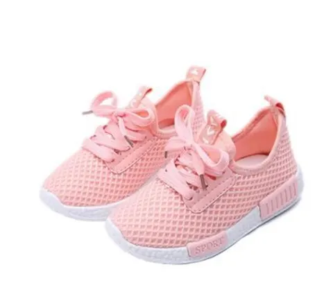 Kinder-Sneaker aus Mesh