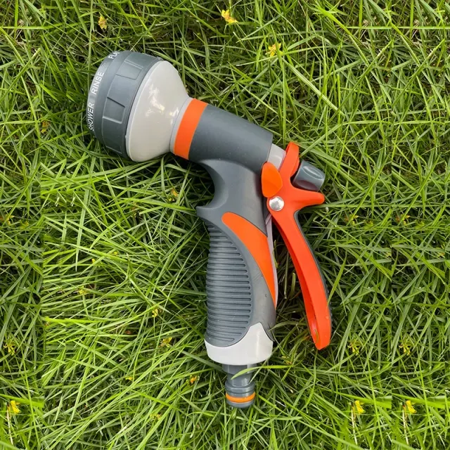 Verstellbare Gartenschlauchdüse aus TPR 2