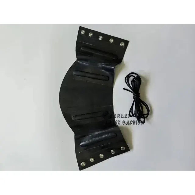Latex-Halskorsett 3