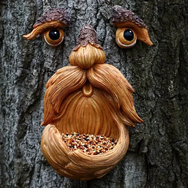 Baumgesicht-Skulptur 2