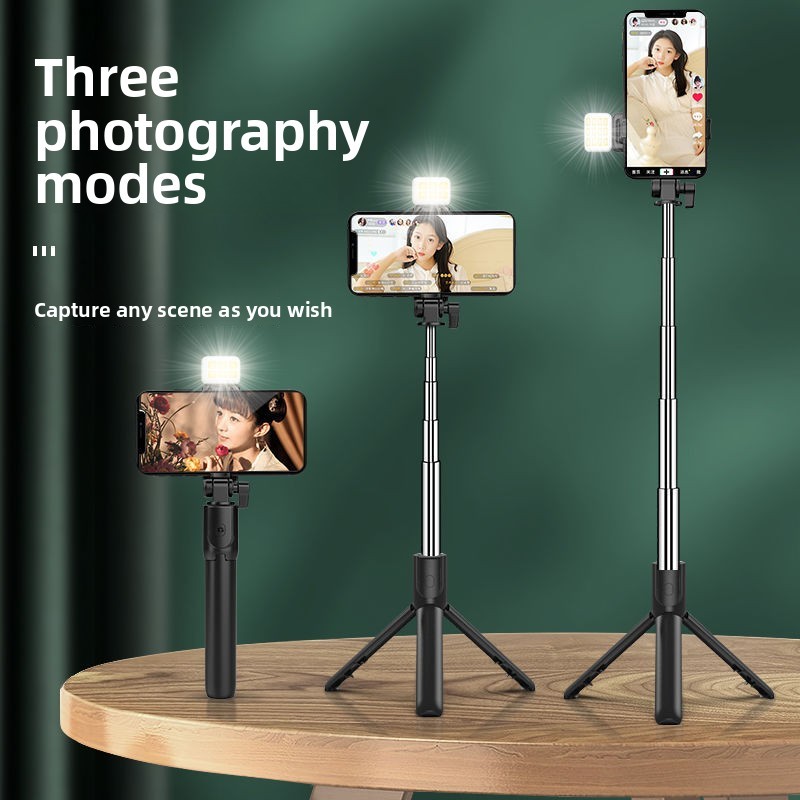 Faltbarer Teleskop-Selfie-Stick mit Stativ 2