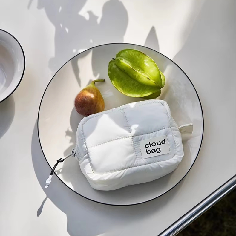 Kleine grün-gelbe Mini Schminktasche mit Organizer 3