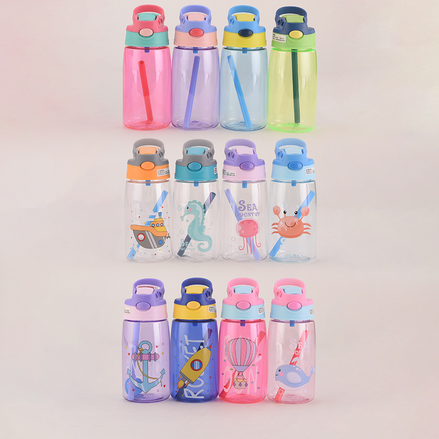 Kinder-Trinkflasche aus Kunststoff, mit Cartoon-Motiv