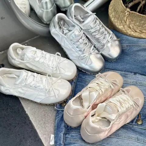 Weiße Ballerinas