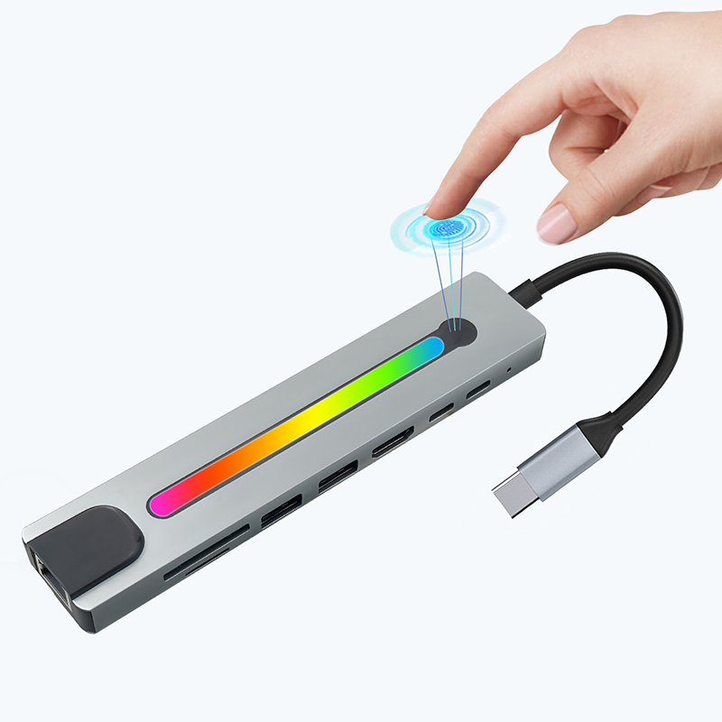 RGB 8-in-1 USB-C Hub mit 4K-Display