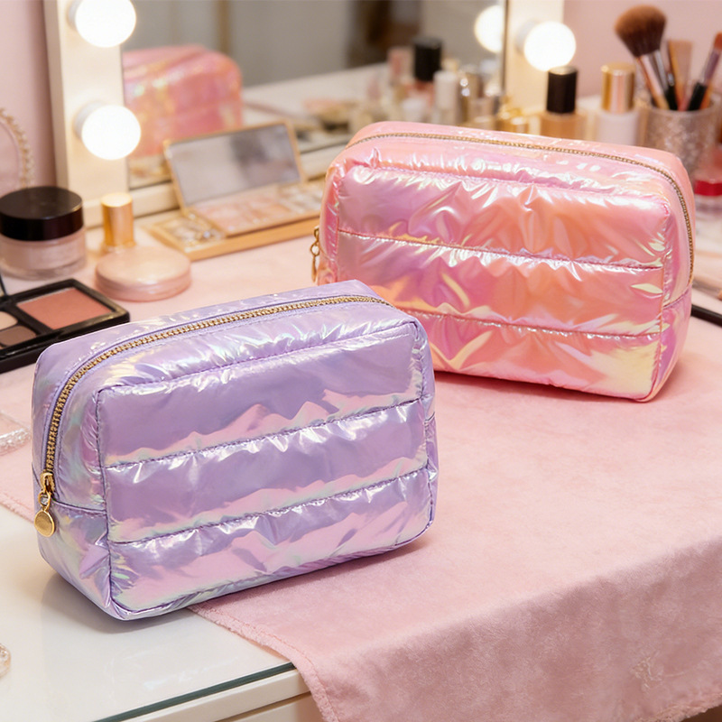 Glänzende Steppkosmetiktasche aus Polyester mit Griff 4