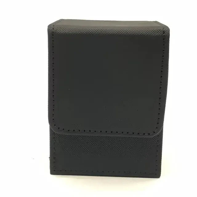 Tragbare Leder-Box für Spielkarten 1