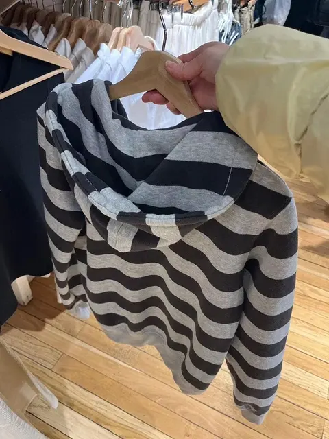 Damen-Zip-Hoodie 4