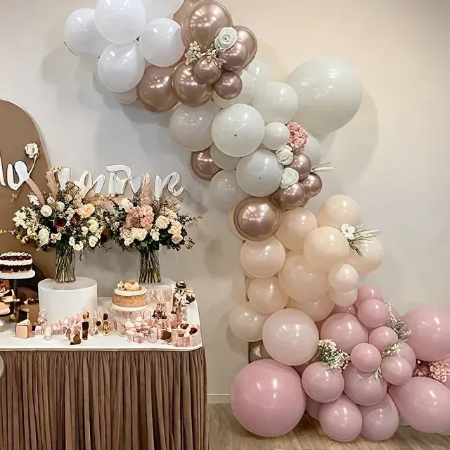 Macaron-Ballonset in Pink und Gold 2