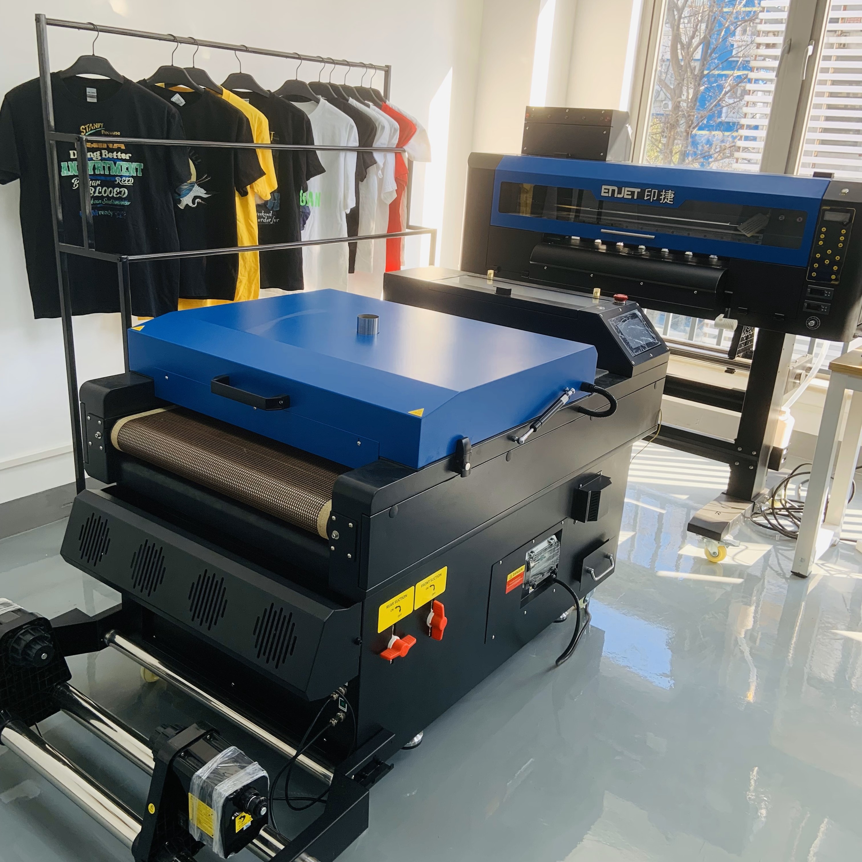 24-Zoll-DTF-Drucker mit Pulverschüttler