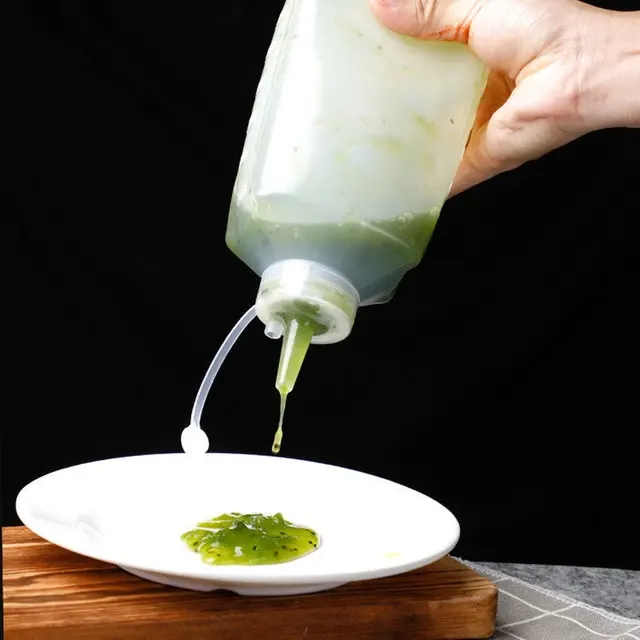 Squeeze-Gewürzflasche 4
