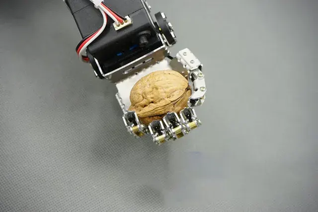 Bionische Roboterhand 3