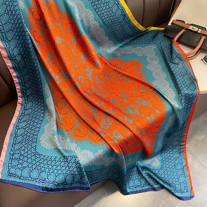 Klassisches Imitat-Seidentuch in Blau-Orange 4