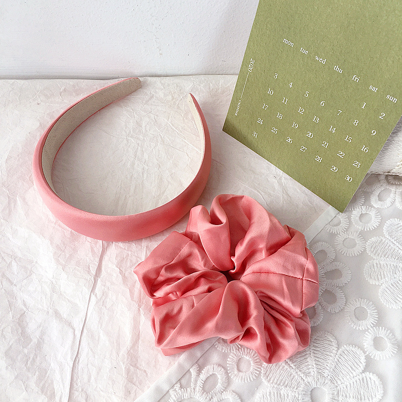 Bunte Satin-Haargummis im Set 3