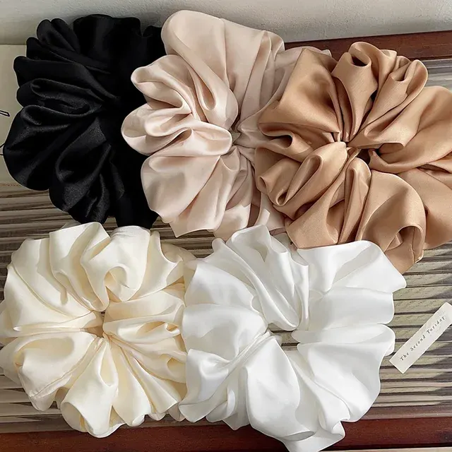 Seiden-Scrunchie 2