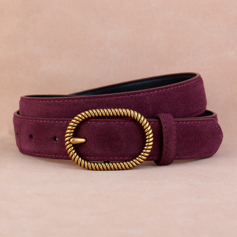 Eleganter Wildleder-Gürtel mit Goldschnalle