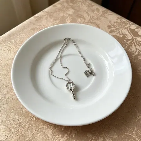 Schlüsselbeinkette