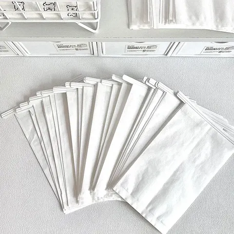 Papiertüten mit Draht